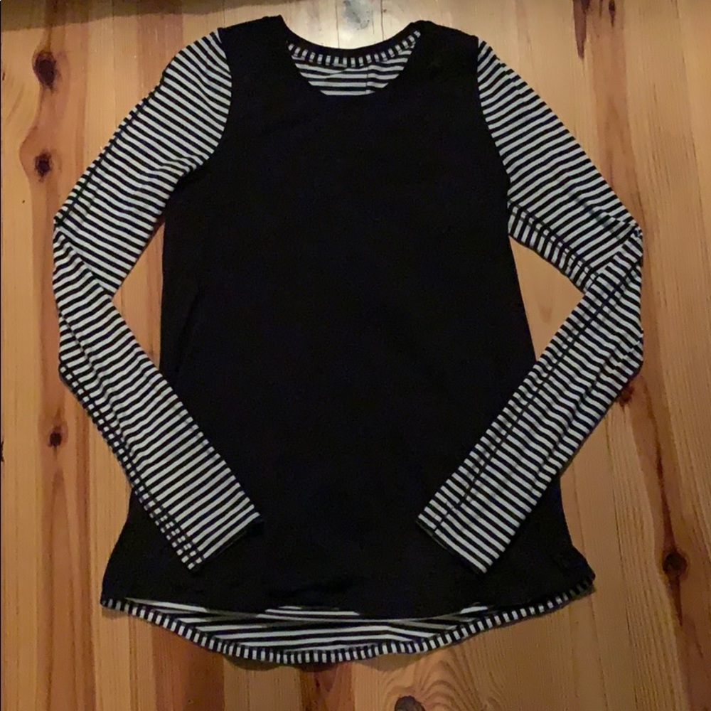 Lululemon Tuck and Flow